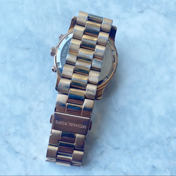 Michael Kors Rose Gold Plated Stainless Watch - Picture 4 of 7